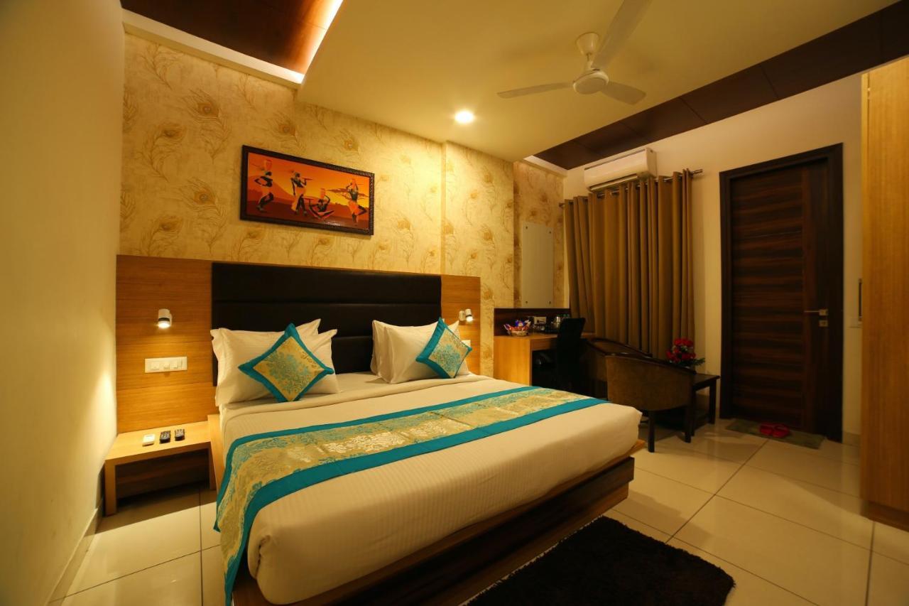 Hotel Grand Regency By Jmd Group Near Delhi Igi Airport New Delhi Exteriör bild