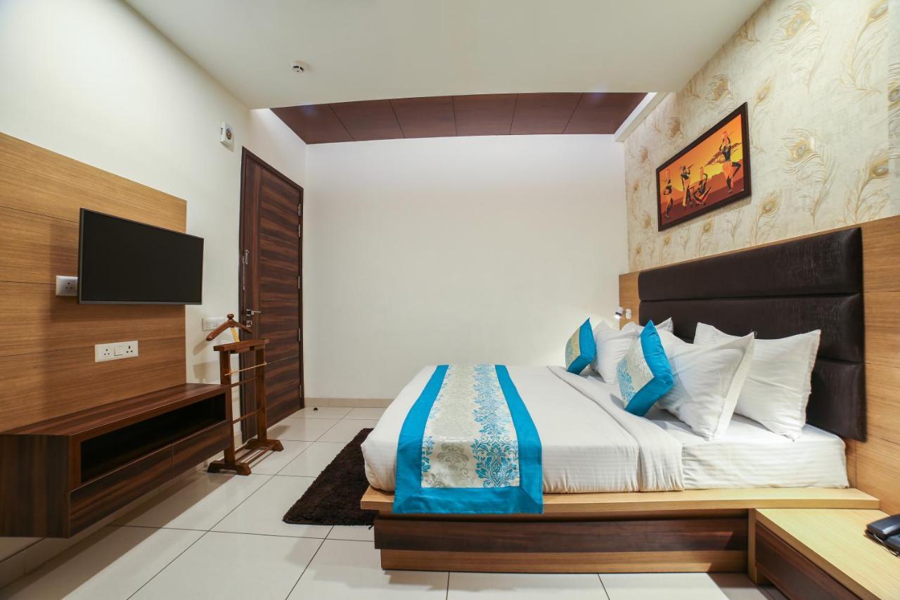 Hotel Grand Regency By Jmd Group Near Delhi Igi Airport New Delhi Exteriör bild