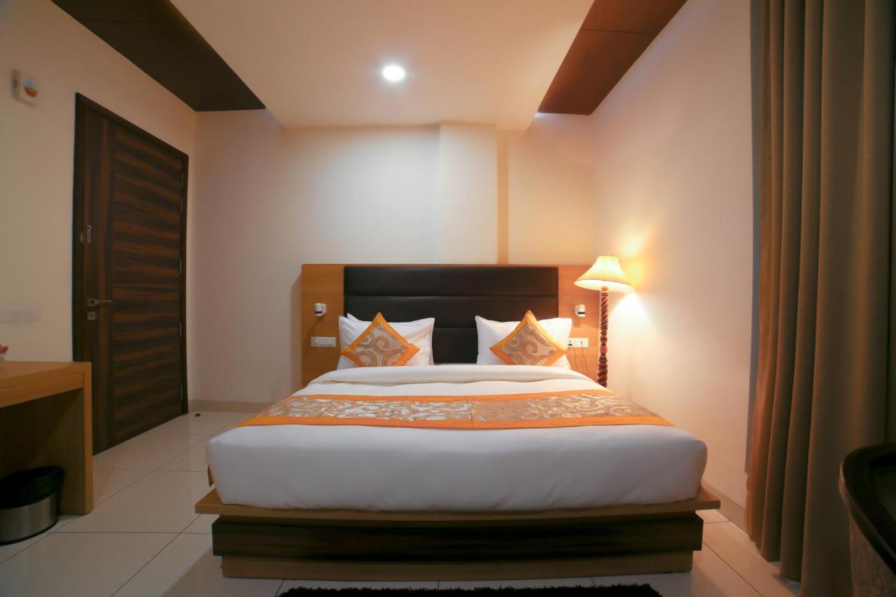 Hotel Grand Regency By Jmd Group Near Delhi Igi Airport New Delhi Exteriör bild